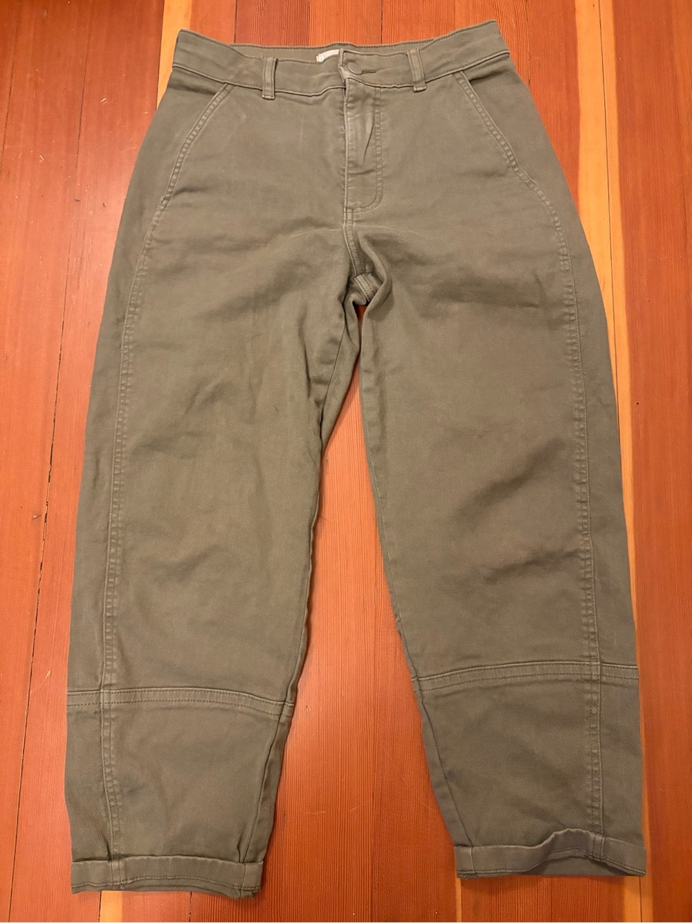 Everlane Straight-Leg Jeans in Olive Green